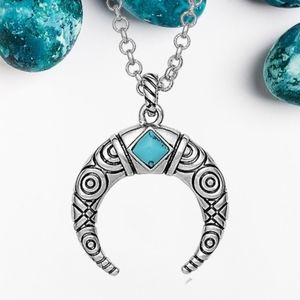 Montana Silversmiths Women’s Eye In The Sky Crescent Necklace NEW!